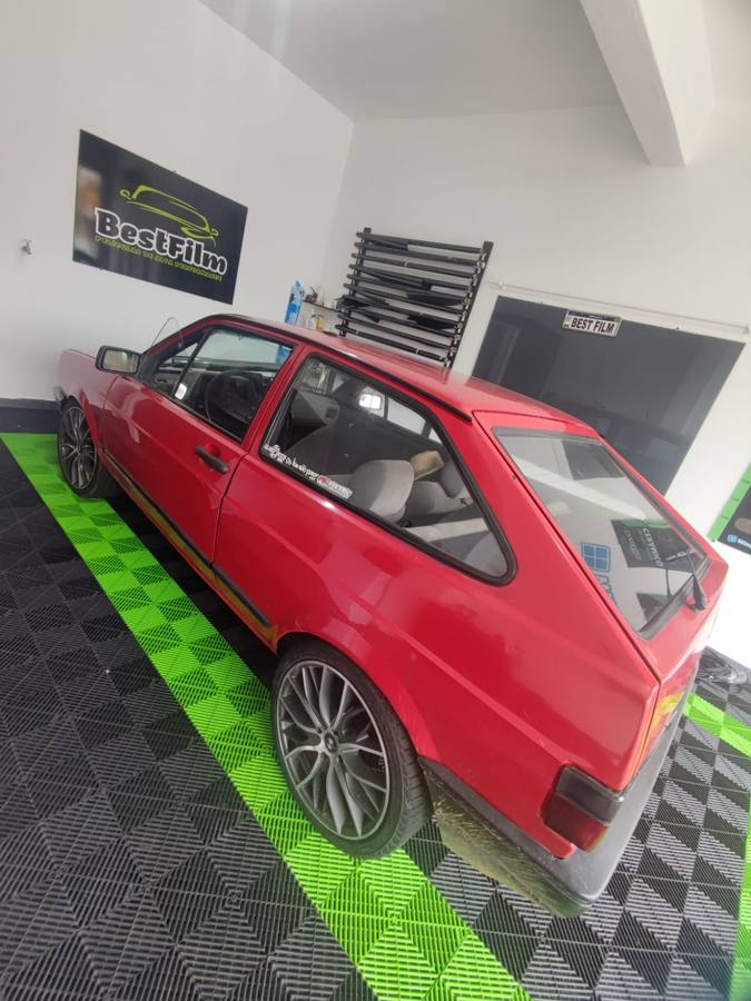 Gol vermelho sem película